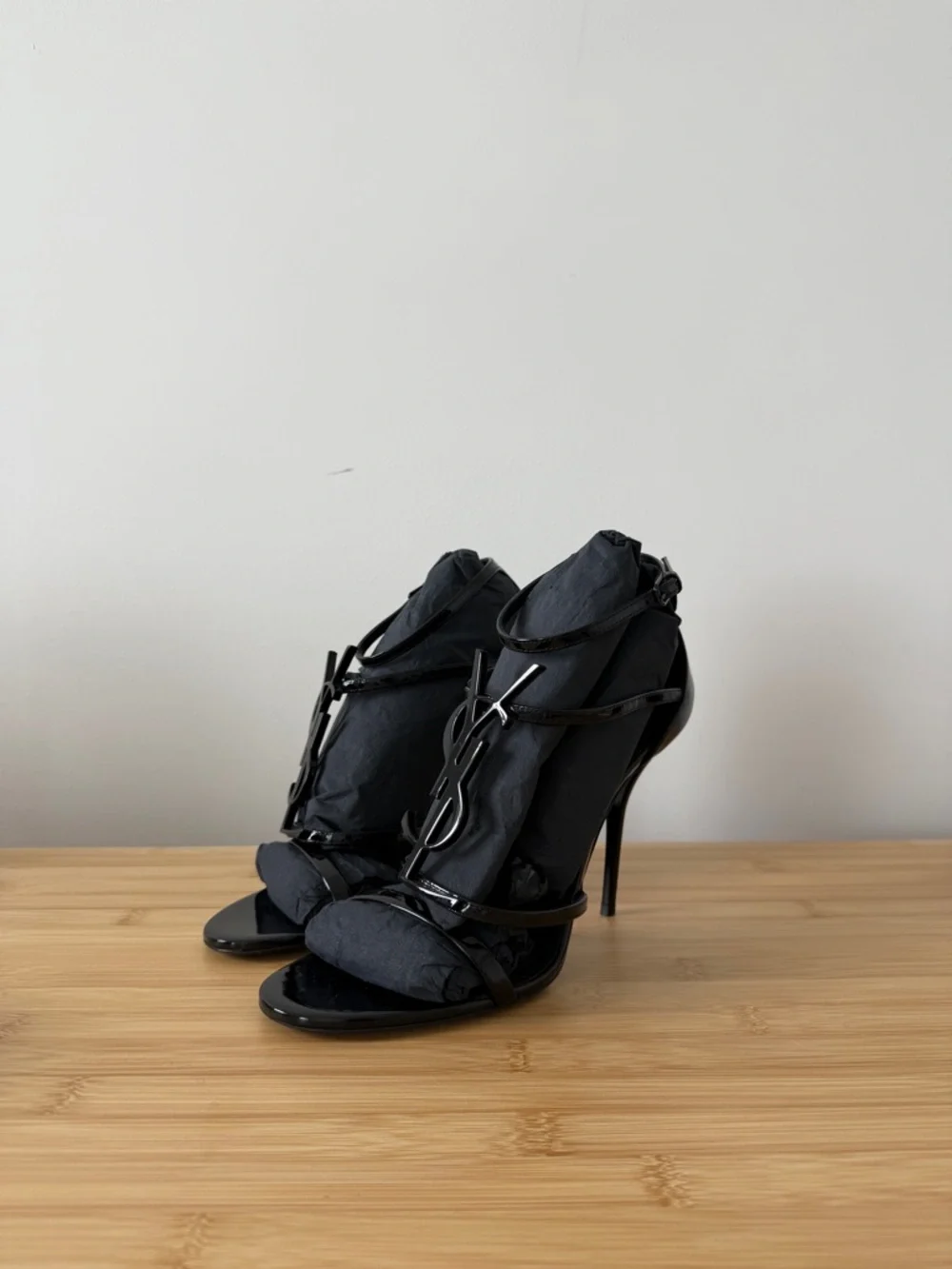 YSL Cassandra heels - Picture 1 of 9